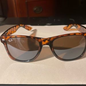 Mens Ray Bans. Made in Italy. (KL 31)